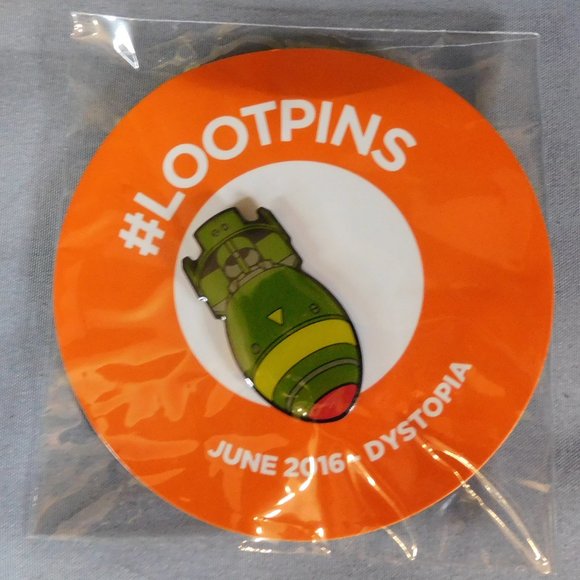 BNIB 2016 Loot Crate Pin - Picture 1 of 2
